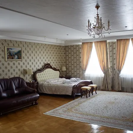 Garden Hall-2